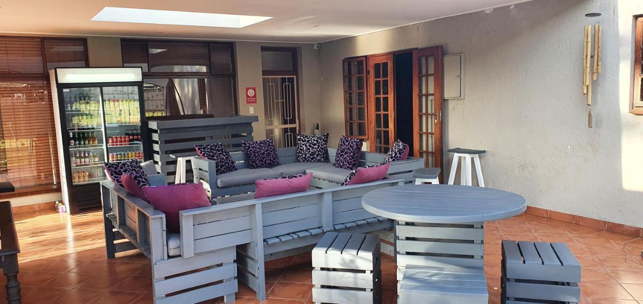Life Tours & Accommodation Boksburg Eksteriør billede